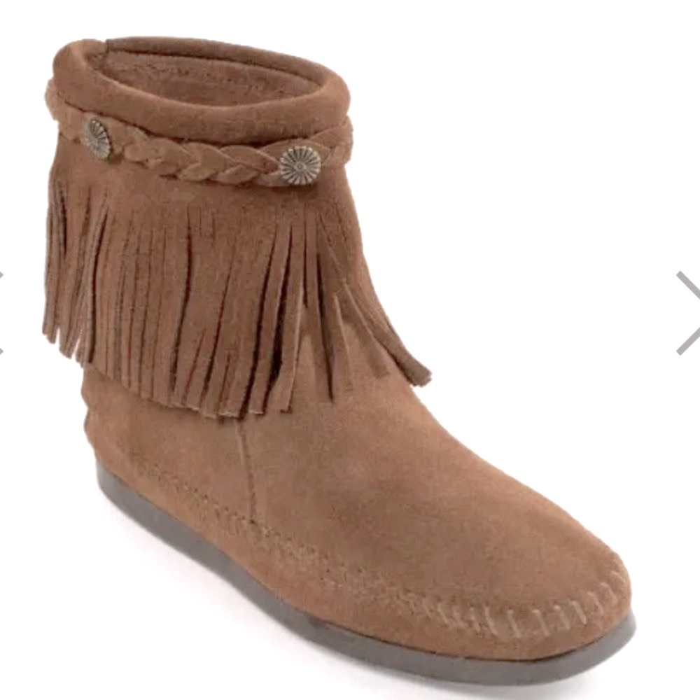 50%offw❤️ Minnetonka High Top Back Zip Boot 8 fringe coastal cowgirl